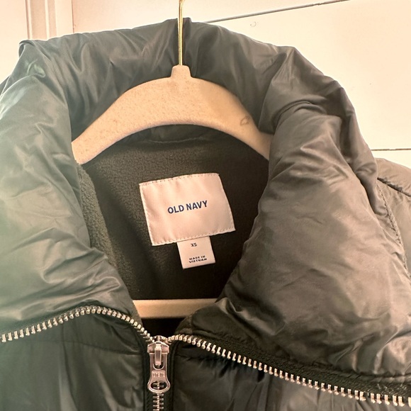 Old Navy Women’s XS Puffer - Picture 3 of 4